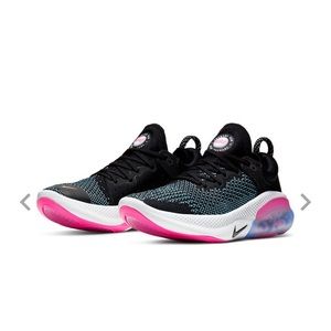 Nike Joyride Run Flyknit